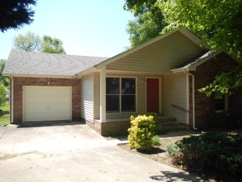 251 Kathleen Ct, Clarksville, TN 37043