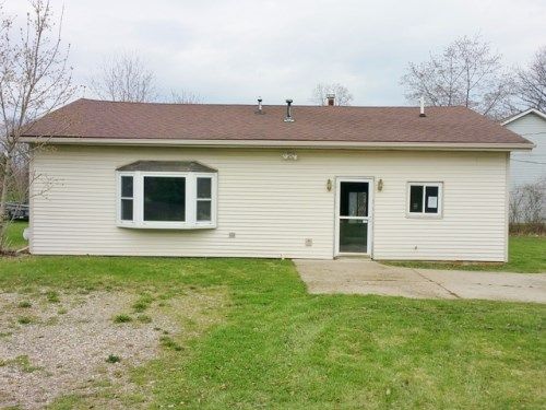 27370 Milford Rd, South Lyon, MI 48178