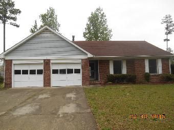 6733 Pacific Ave, Fayetteville, NC 28314