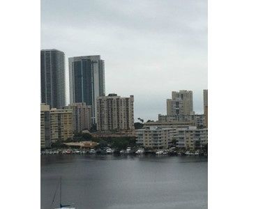 437 GOLDEN ISLES DR # 15E, Hallandale, FL 33009