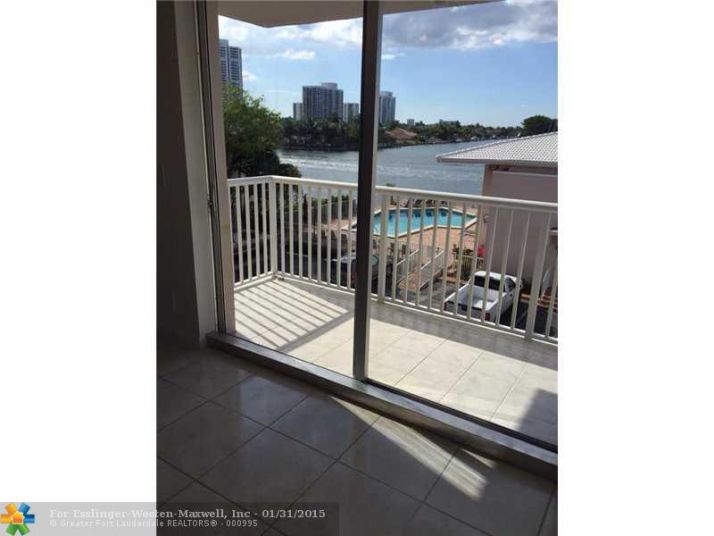 3161 S Ocean Dr # 301, Hallandale, FL 33009