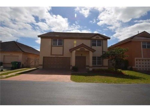 7952 NW 187 TE, Hialeah, FL 33015