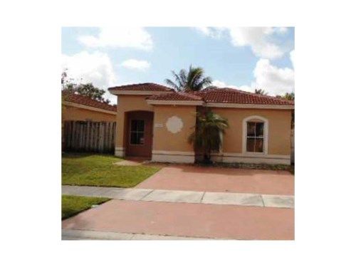 7958 NW 200 ST, Hialeah, FL 33015