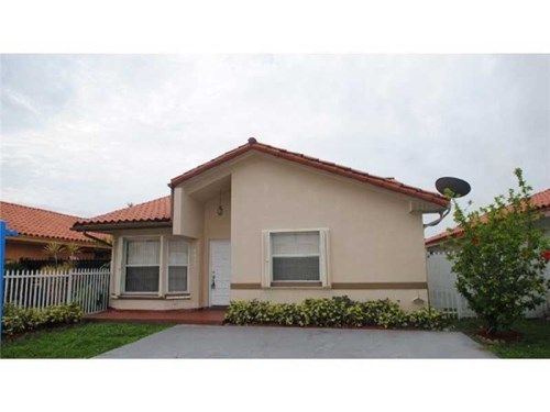 2436 W 73 PL, Hialeah, FL 33016