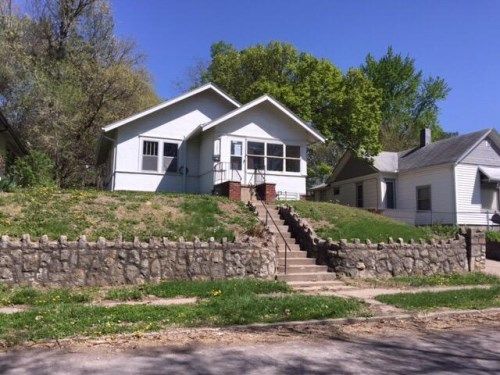 1221 N 9th St, Saint Joseph, MO 64501