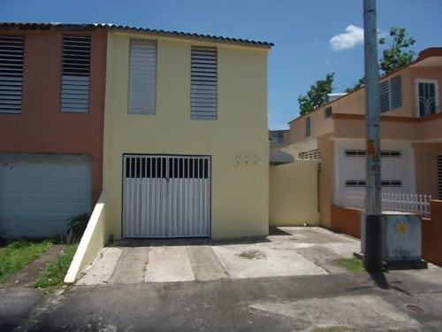 Urb El Cortijo Ad11 Calle 23, Bayamon, PR 00956