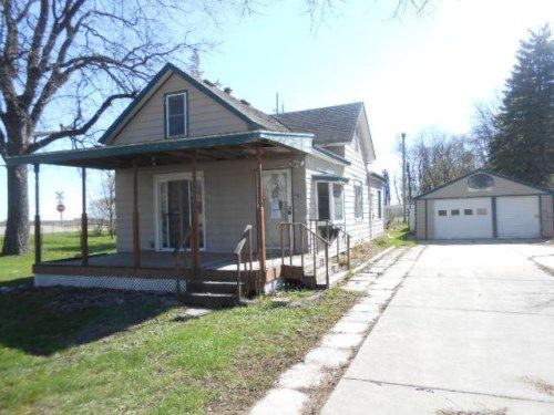 101 3rd St E, Hector, MN 55342