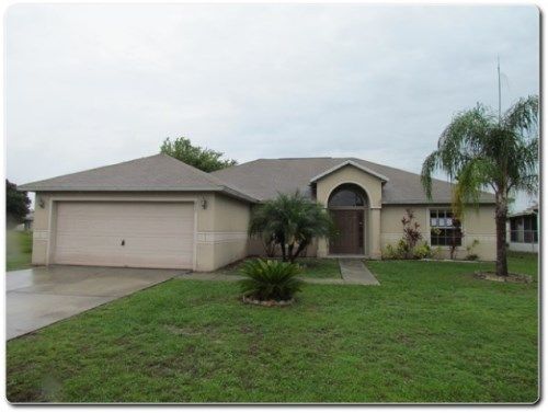 215 Bedford Dr, Kissimmee, FL 34758