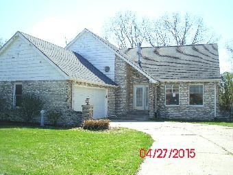 626 Hillside Dr, Dyer, IN 46311