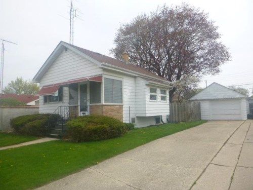 7911 23rd Ave, Kenosha, WI 53143