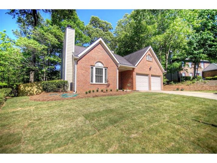 1806 Crestwood Drive Nw, Acworth, GA 30102