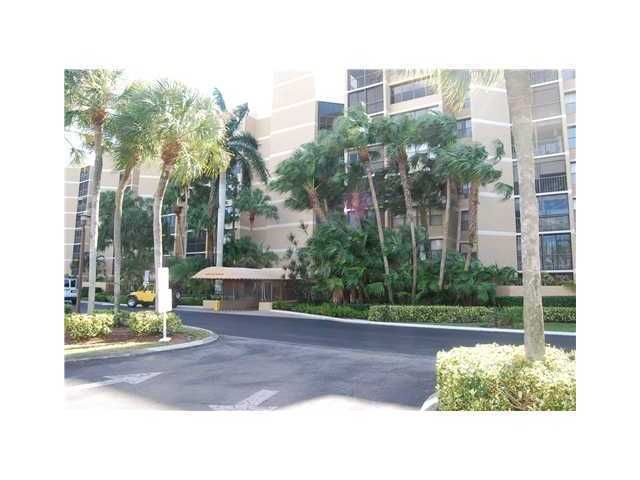 16300 GOLF CLUB RD # 314, Fort Lauderdale, FL 33326