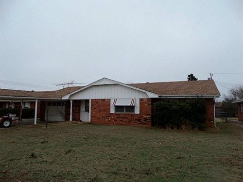 716 N Oak Ave, Geary, OK 73040