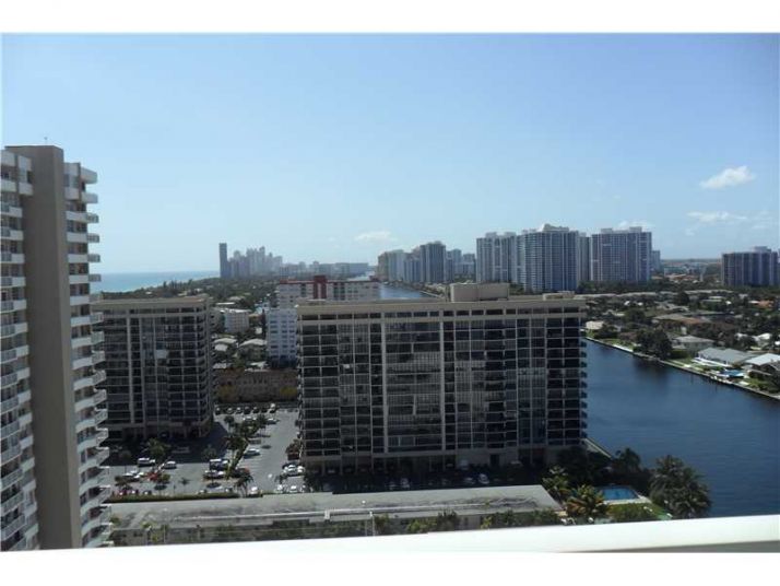 1965 S Ocean Dr # PHM, Hallandale, FL 33009