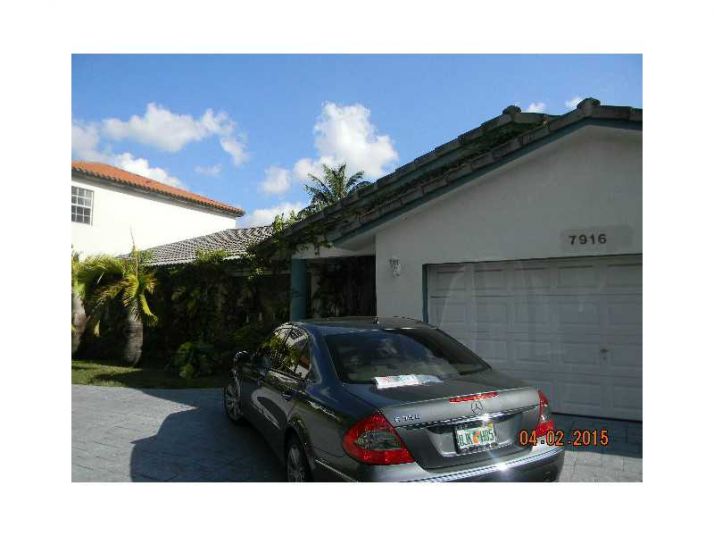 7916 NW 162 ST, Hialeah, FL 33016