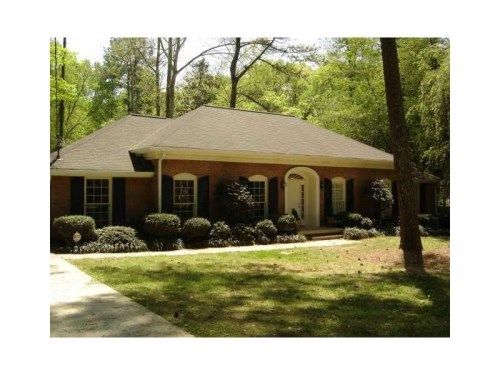 524 Hollydale Court, Atlanta, GA 30342