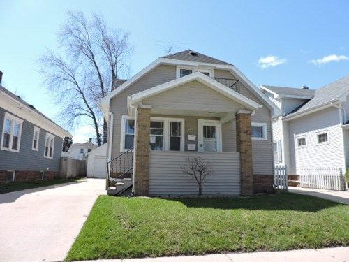 3009 Bate St, Racine, WI 53403