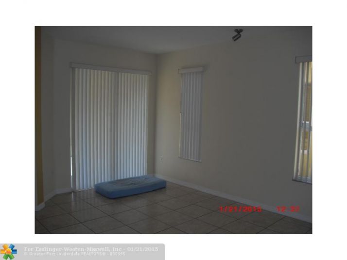 2121 NE 37TH TER, Homestead, FL 33033