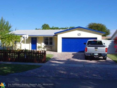 415 SE 4TH TER, Dania, FL 33004