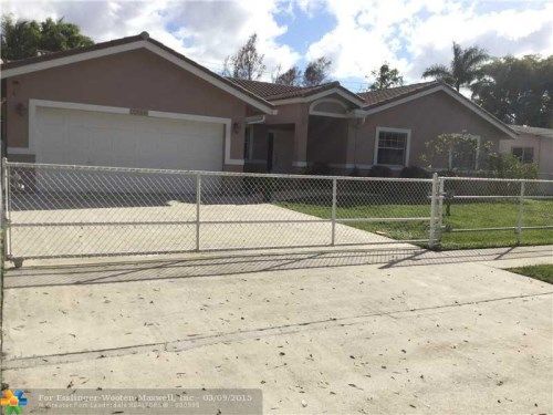 12400 SW 2ND ST, Fort Lauderdale, FL 33325