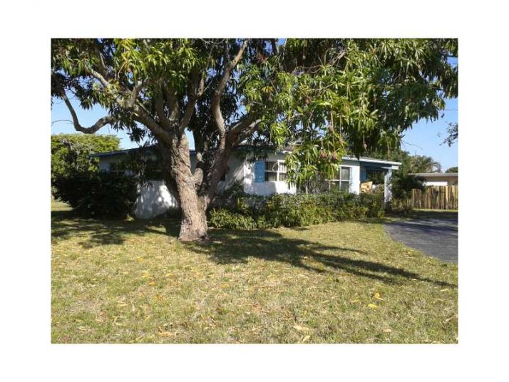 400 SW 68 AV, Hollywood, FL 33023