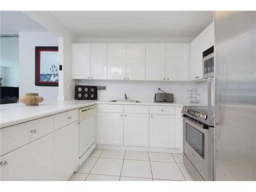 2301 COLLINS AV # 402, Miami Beach, FL 33139