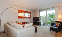 1605 BAY RD # 201 Miami Beach, FL 33139