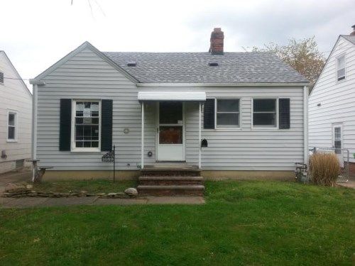 1689 Mapledale Rd, Wickliffe, OH 44092