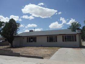 1213 Mariano Trail SW, Albuquerque, NM 87121