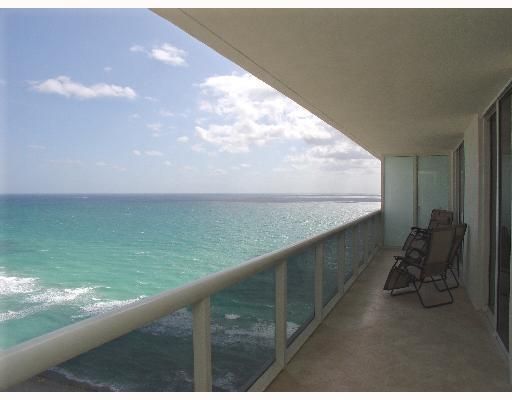 1830 OCEAN DR # 2811, Hallandale, FL 33009