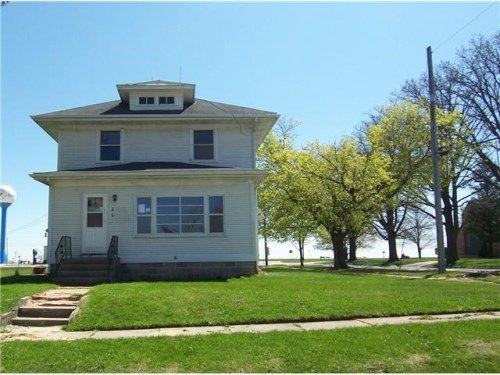 202 7th St, Gladbrook, IA 50635