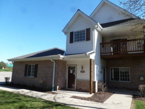 14814 W Arrowhead Ln, New Berlin, WI 53151