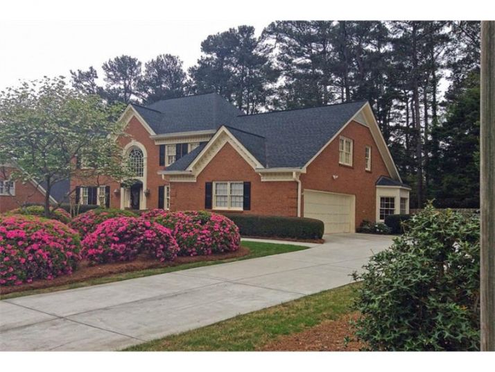 837 Castle Walk Cove, Lilburn, GA 30047