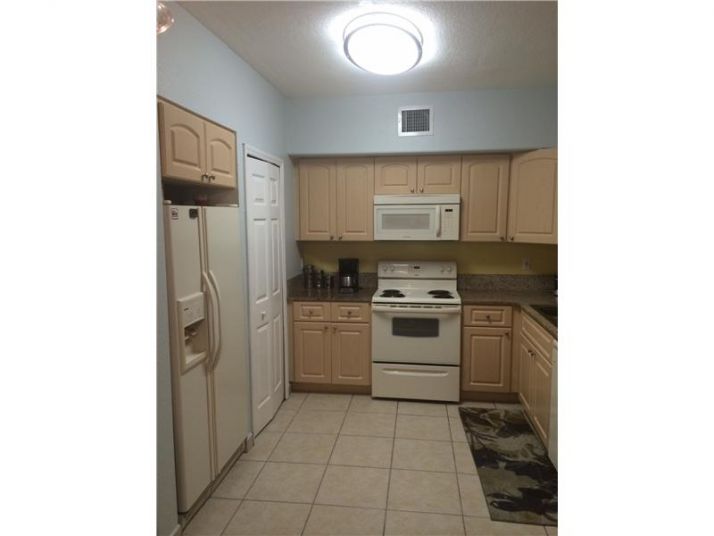 7241 NW 174 TE # 103, Hialeah, FL 33015