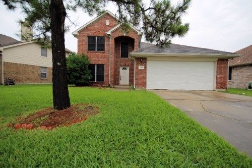 310 Grand Isle Ln, Dickinson, TX 77539