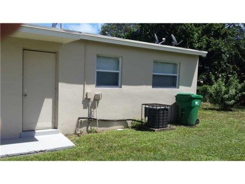 1031 W 3 ST, West Palm Beach, FL 33404