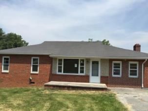 2788 Cherokee Dr, Morristown, TN 37814