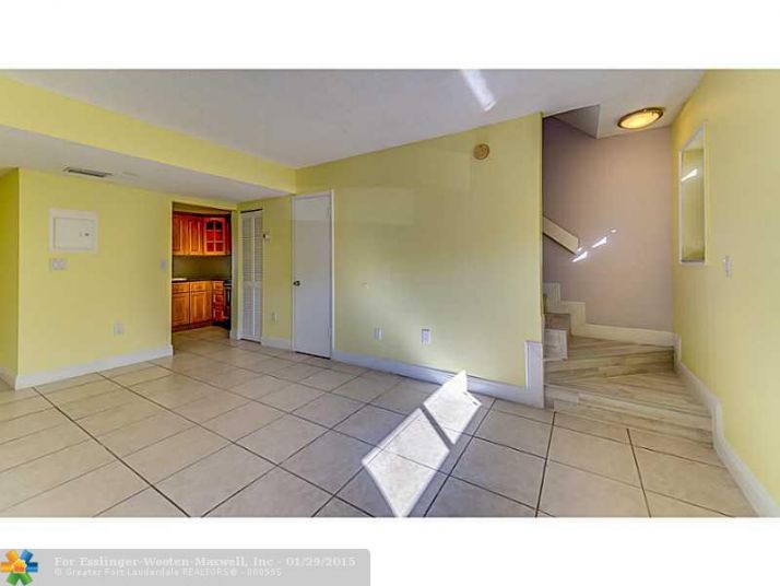 5611 W 25 CT # 14, Hialeah, FL 33016