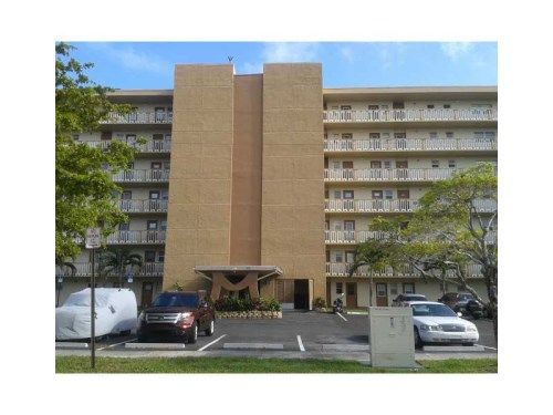 620 NE 12TH AV # 104, Hallandale, FL 33009