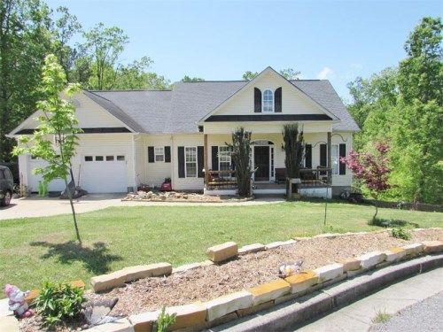 409 Maple Ridge, White, GA 30184