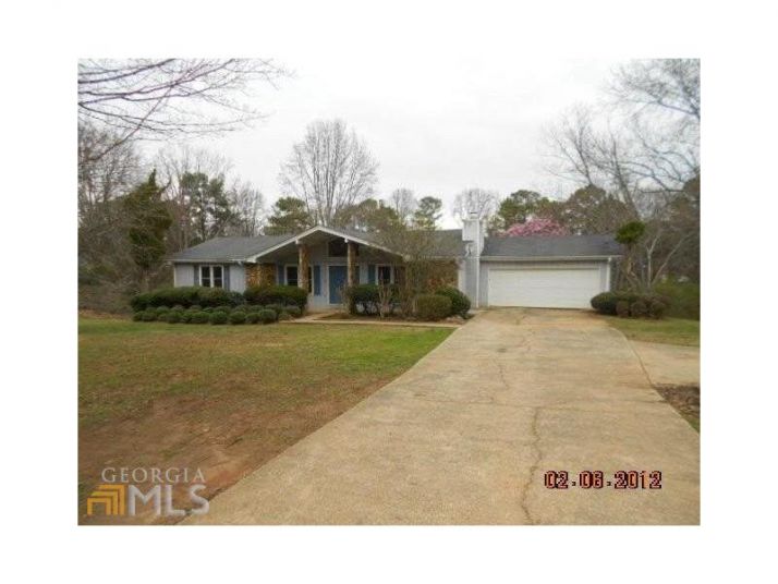 150 Rockbridge Road Sw, Lilburn, GA 30047