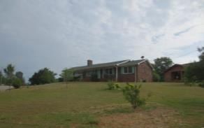 127 Amberwood Ln, Griffin, GA 30223