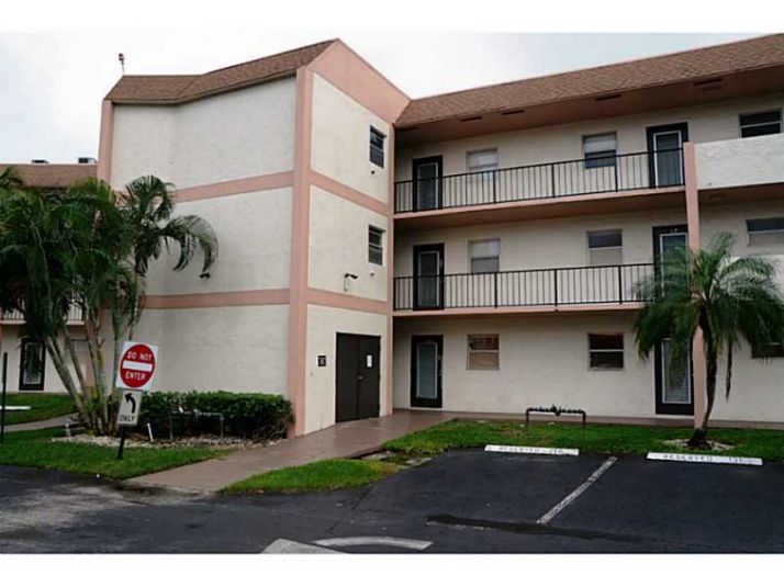 8330 SANDS POINT BL # 206N, Fort Lauderdale, FL 33321