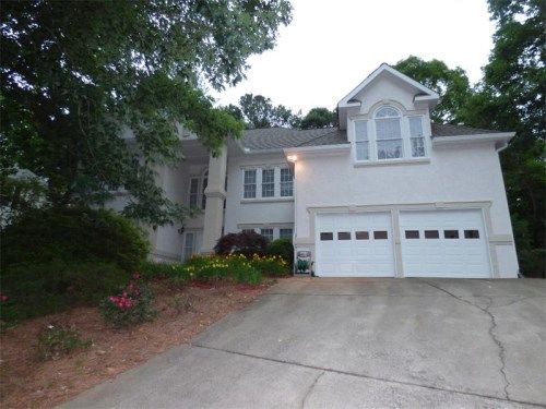 3338 Trails End Road, Roswell, GA 30075