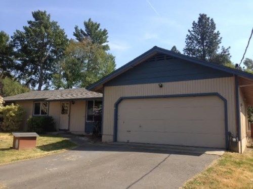 351 W Harbeck Rd, Grants Pass, OR 97527