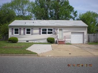 1211 76th St, Newport News, VA 23605