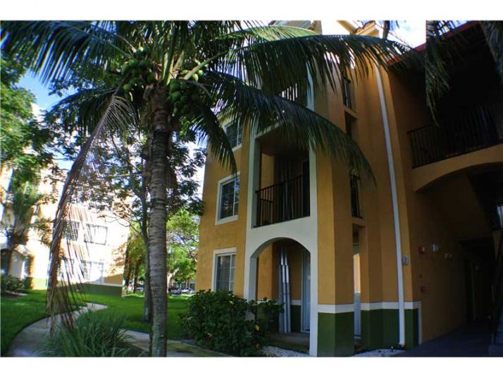 2201 W PRESERVE WY # 208, Hollywood, FL 33023