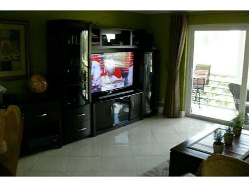 200 NE 14 AV # 317, Hallandale, FL 33009