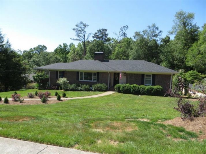 590 Dixon Drive, Gainesville, GA 30501