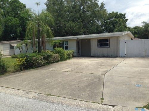 2846 Huntington Dr, Largo, FL 33771